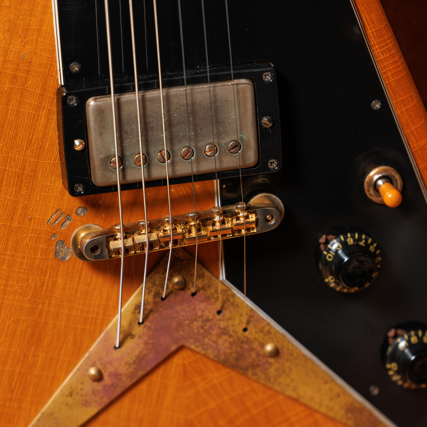 Gibson Custom Joe Bonamassa "Amos" 1958 Flying V Collector's Edition, Antique Natural Electric Guitar Gibson Custom