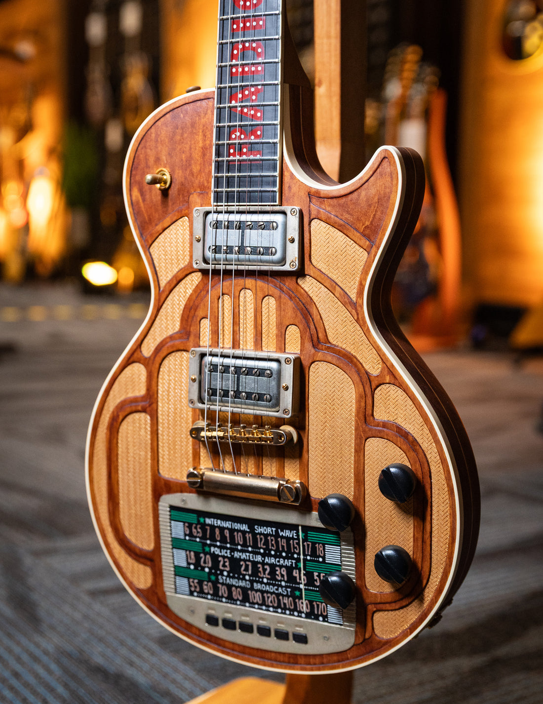 Gibson Custom “Vintage Radio” Les Paul Art Guitar