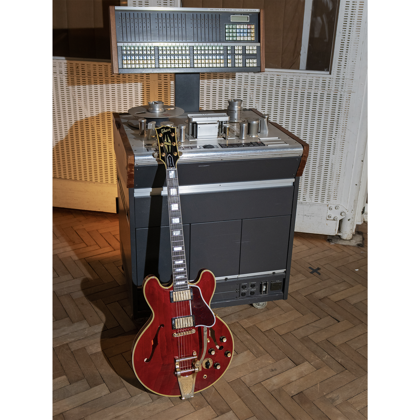Gibson Noel Gallagher 1960 ES-355, 60s Cherry Murphy Lab Aged Electric Guitar Gibson