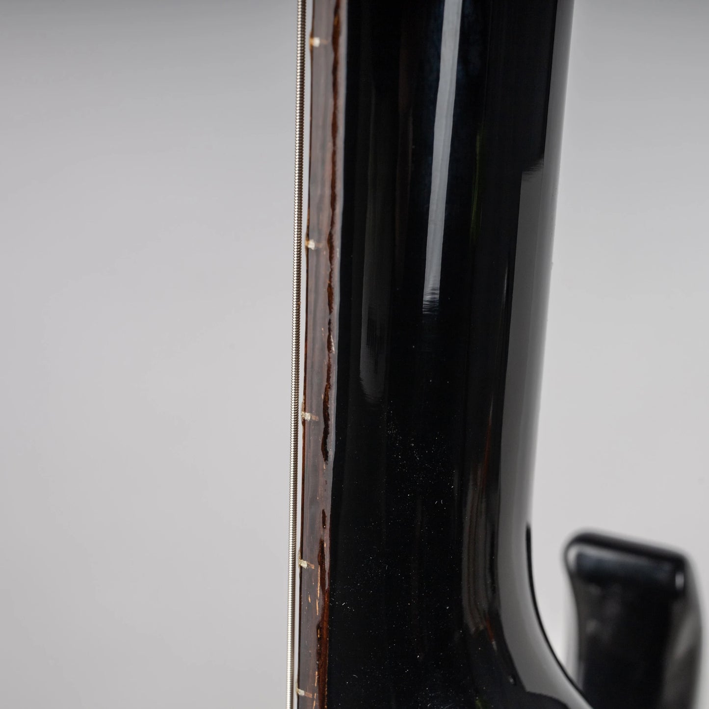 Gibson Mod™ Collection SG Standard Bass. Ebony Electric Bass Gibson Mod™ Collection
