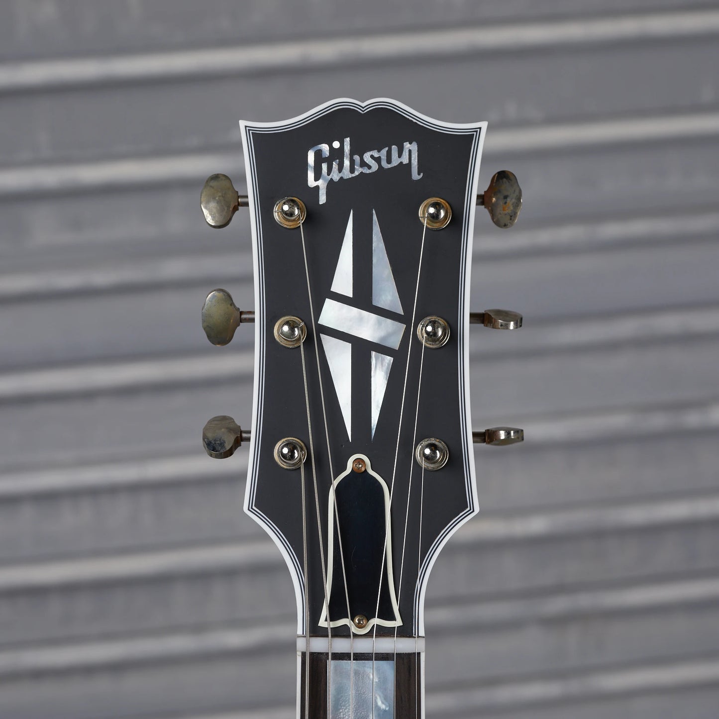 Gibson Mod™ Collection Les Paul Custom, Natural Walnut | Gibson Mod™ Collection Electric Guitar Gibson Mod™ Collection