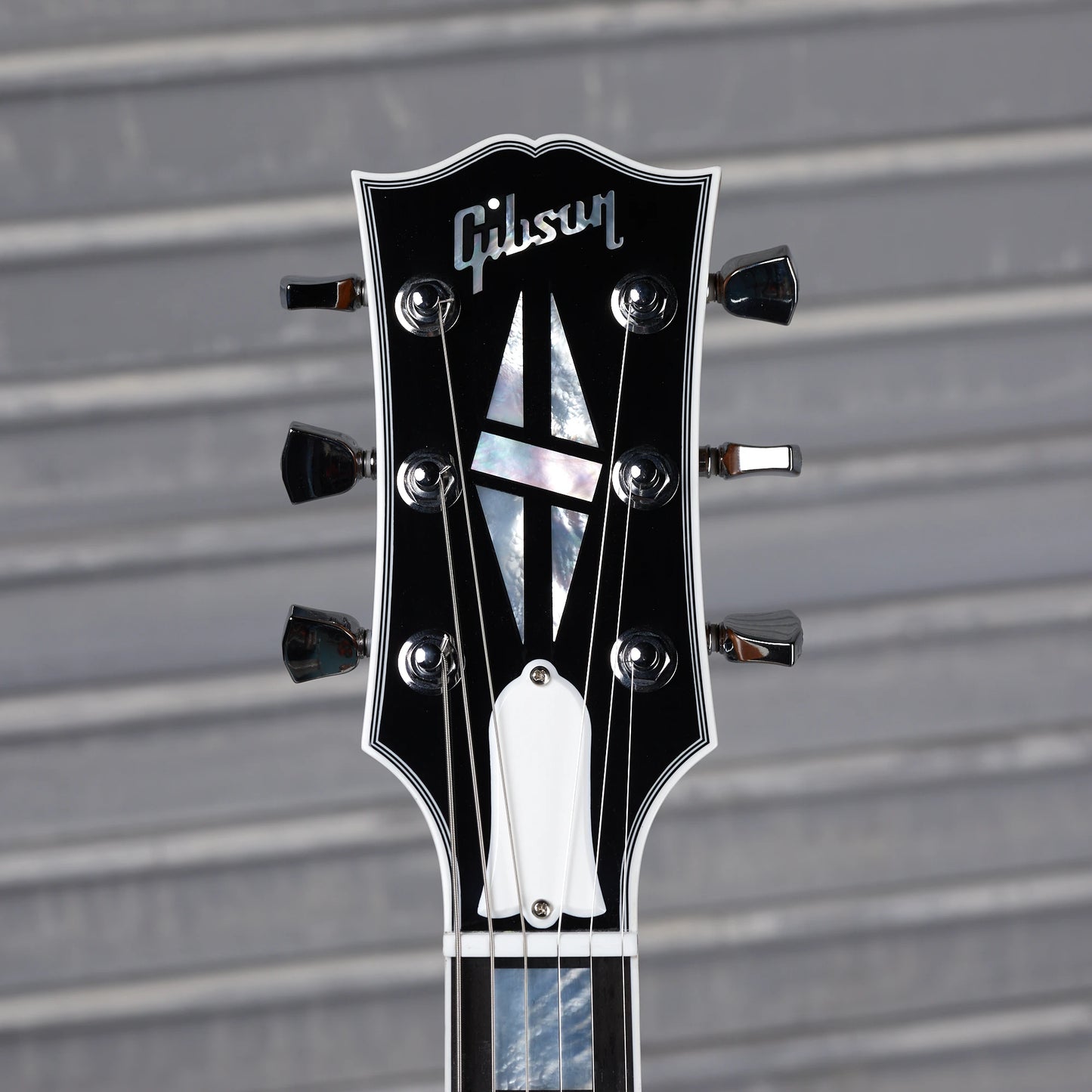 Gibson Mod™ Collection Les Paul Custom, Superb Purple | Gibson Mod™ Collection Electric Guitar Gibson Mod™ Collection