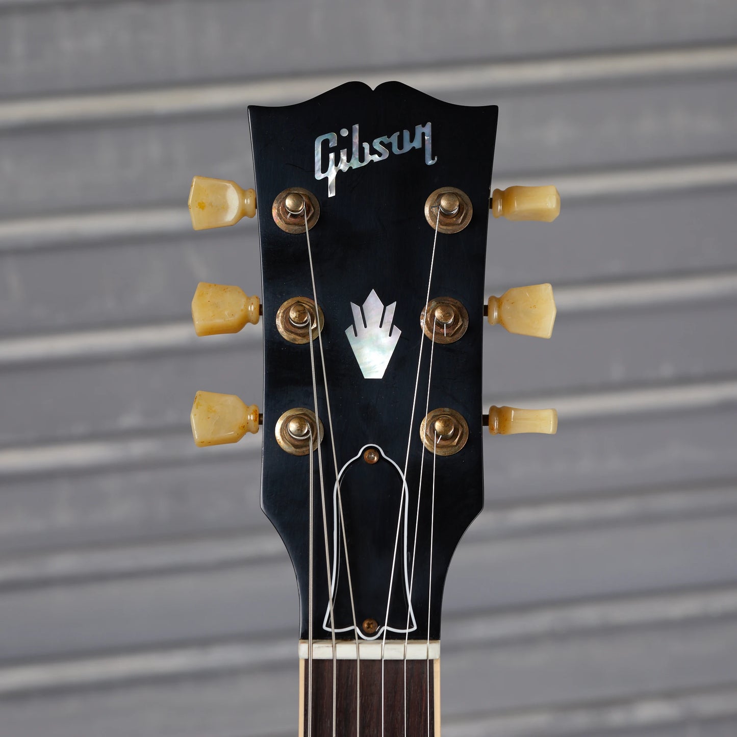 Gibson Mod™ Collection ES-335 Figured VOS, Antique Natural Electric Guitar Gibson Mod™ Collection