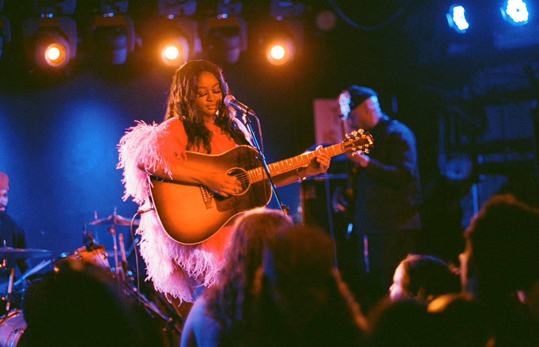 Banner Image For Ayoni joins Gibson Artist Spotlight Program