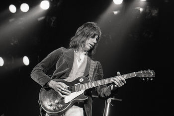 Banner Image For Jeff Becks legendary Oxblood Les Paul fetches more than £1,000,000 at auction