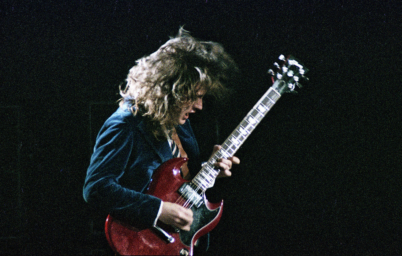 The greatest guitar solos of all time: Learn “Back in Black” by AC/DC ...