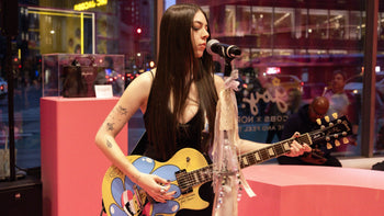 Gibson collaborates with Marc Jacobs on customized “Joy” Les Pauls