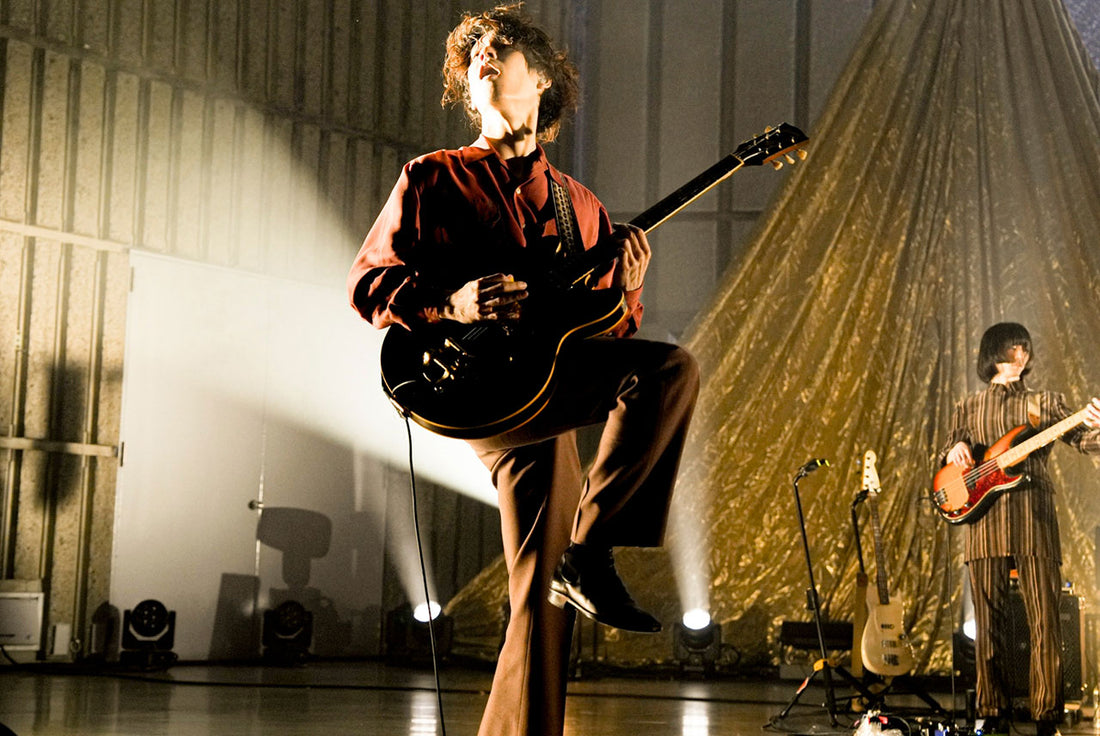 Banner Image For “My ES-339 in Blueberry Burst is a very important guitar”