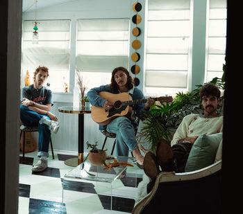 verygently is the latest addition to the Gibson Artist Spotlight program