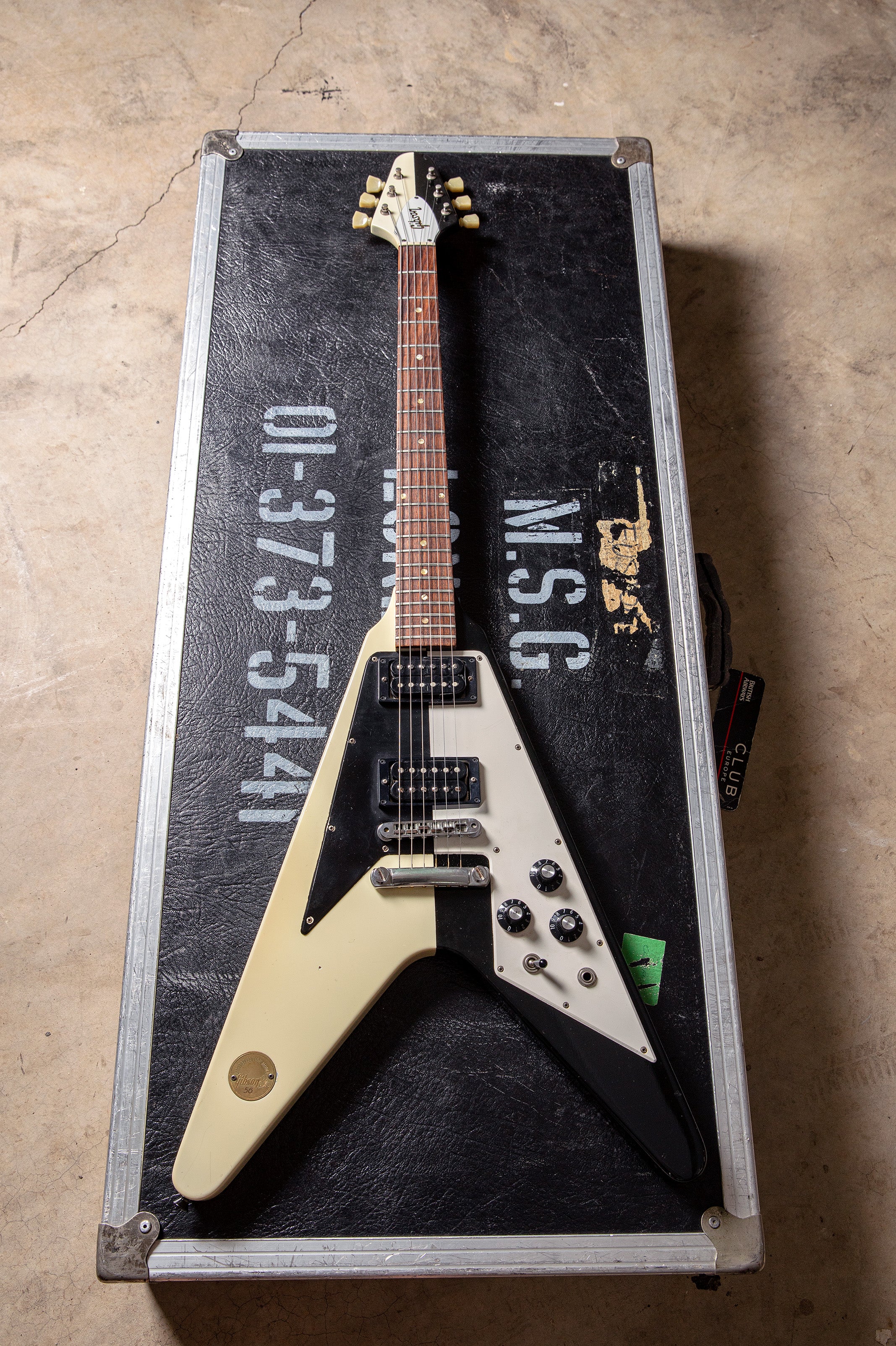 Kirk Hammett on the iconic Michael Schenker Flying V – Gibson