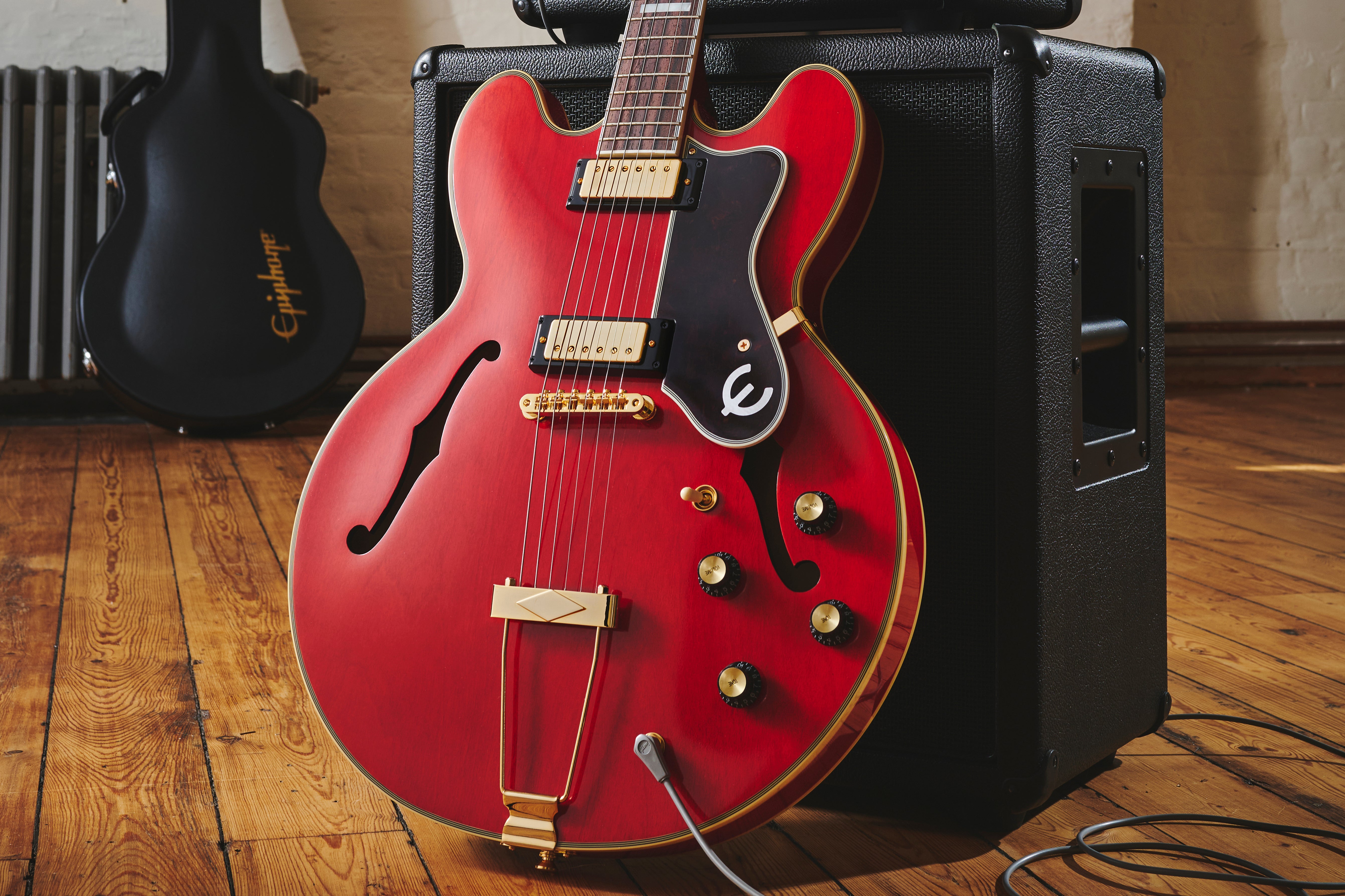 Epiphone リビエラ Epiphone introduces the Bonehead Riviera and Masterbilt Gem Archer