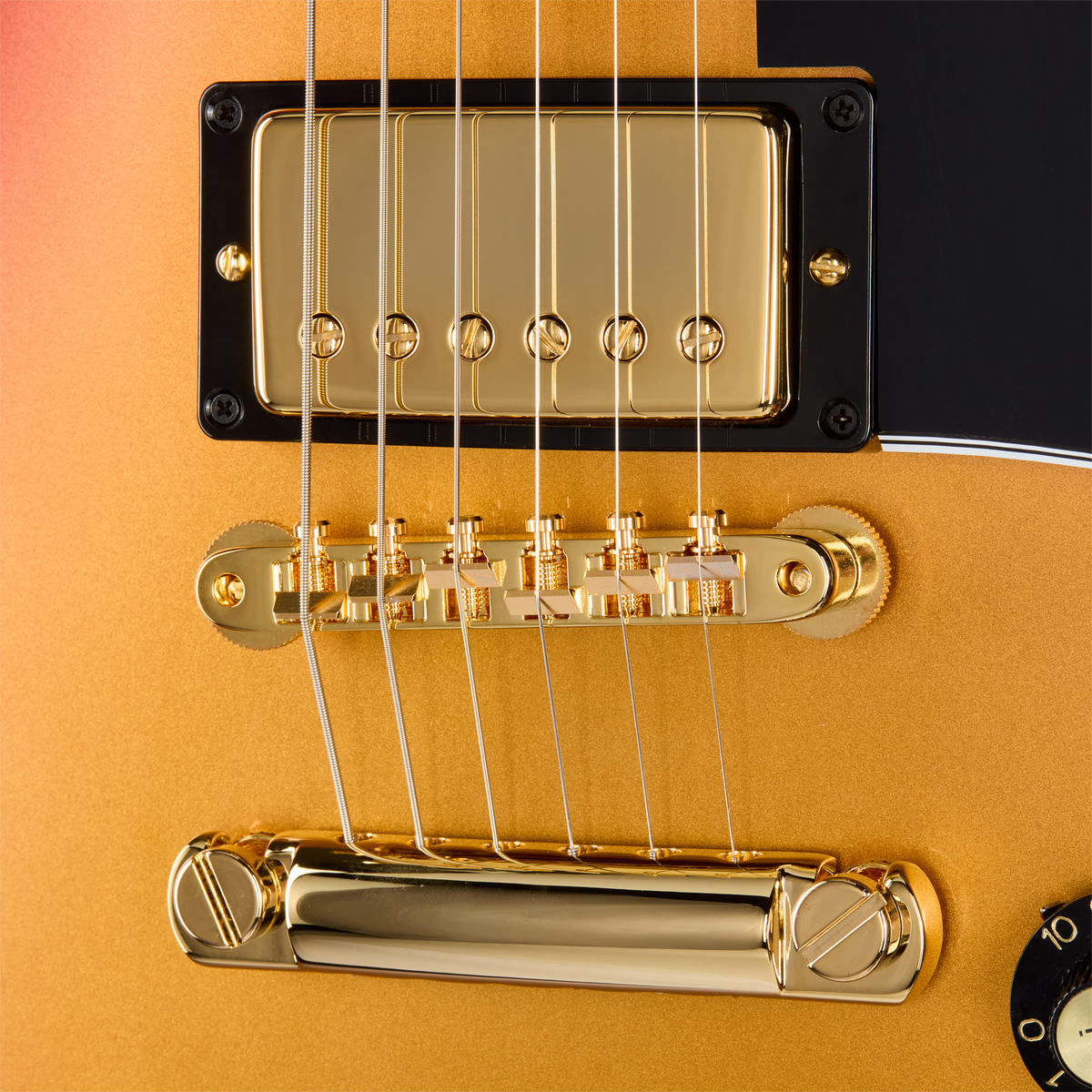 Gibson Custom 1968 Les Paul Custom Reissue, VOS, Harvest Gold Electric Guitar Gibson Custom