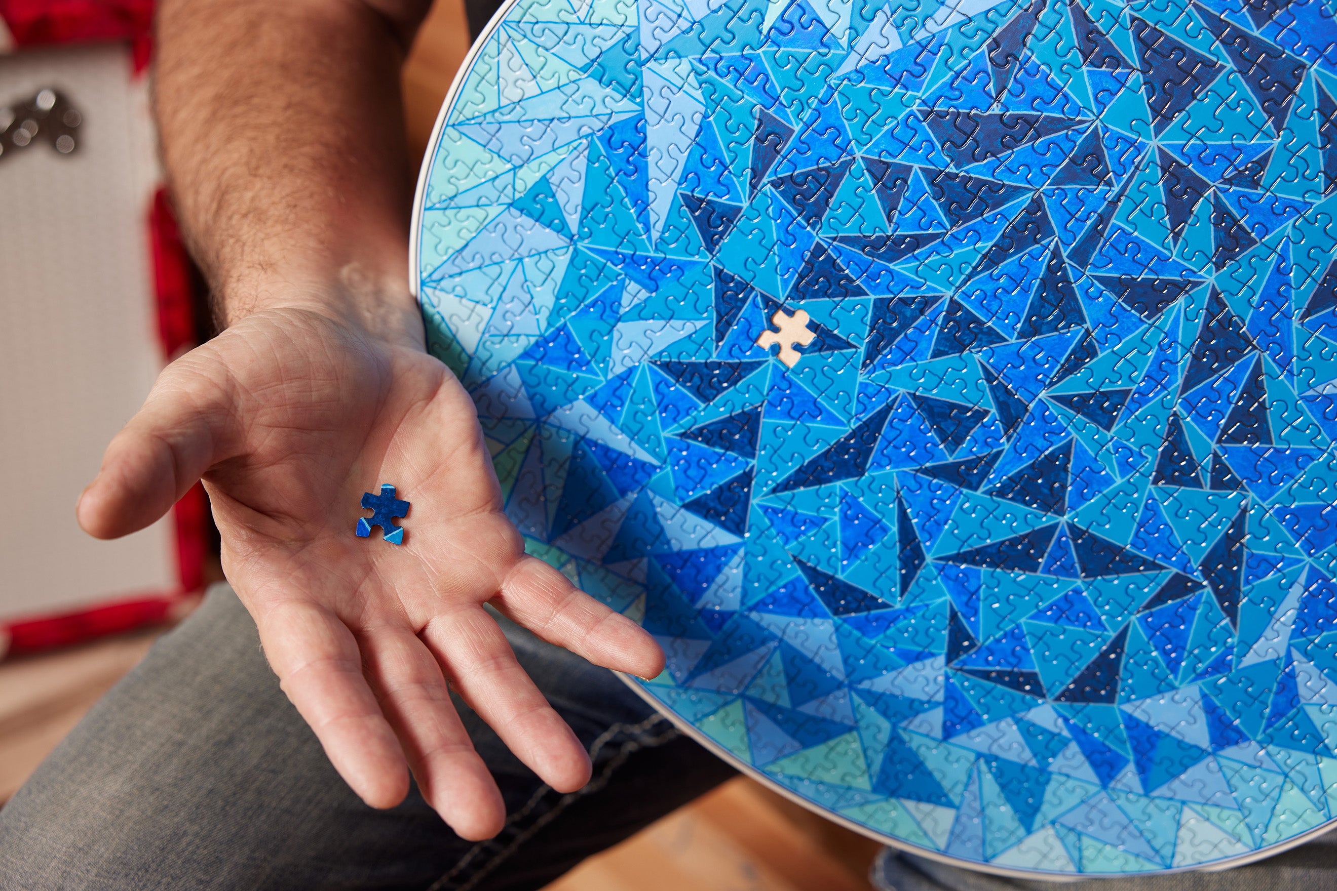 Meet Gibson Custom Master Artisan Rickie Hinrichsen's incredible Puzzl
