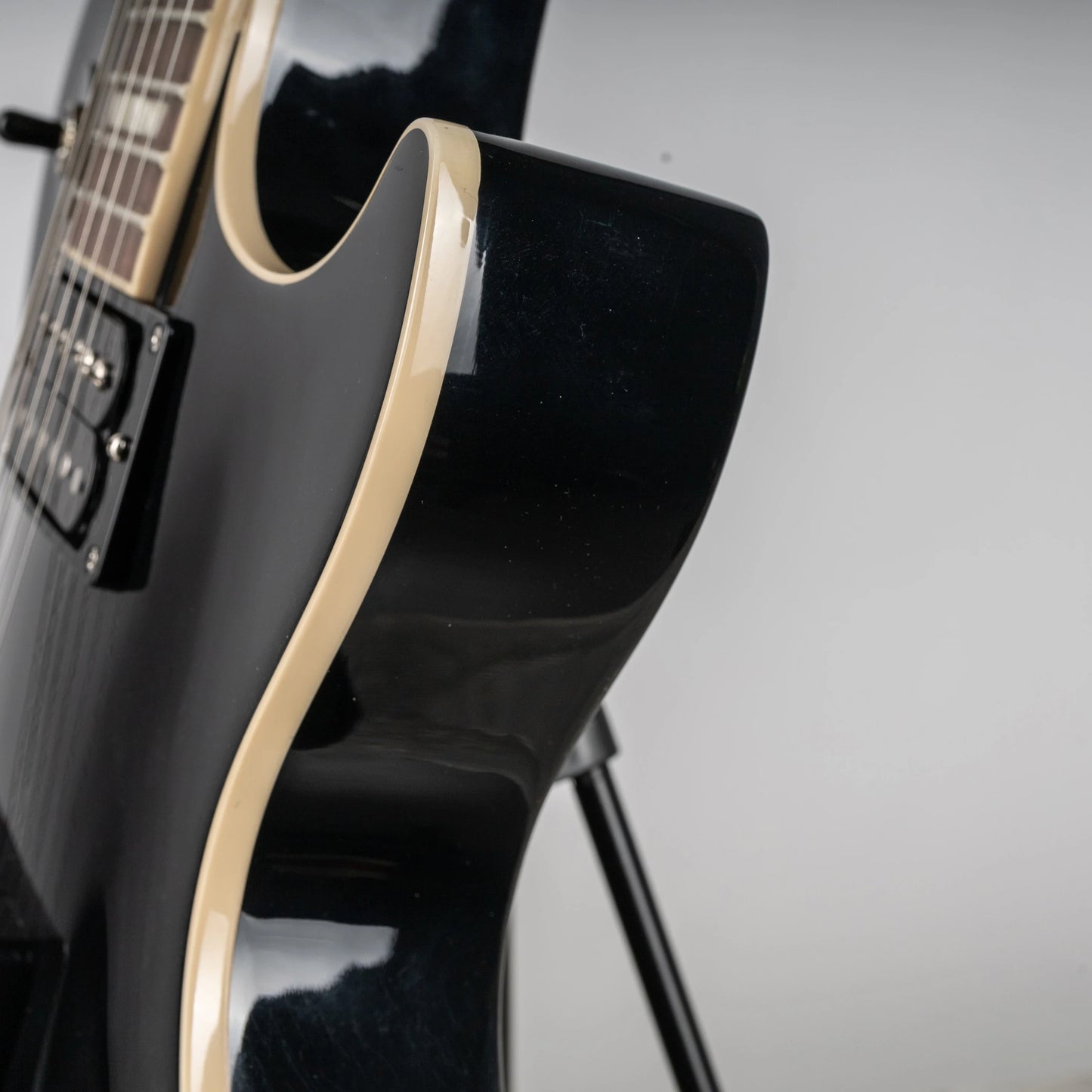 Gibson Mod™ Collection Les Paul Classic, Ebony | Gibson Mod™ Collection Electric Guitar Gibson Mod™ Collection