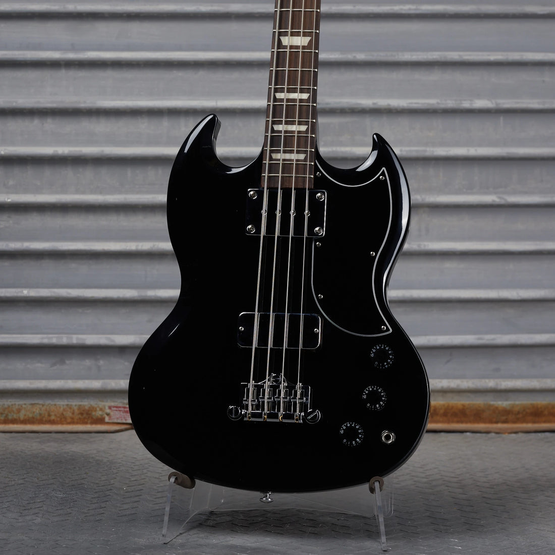 Gibson Mod™ Collection SG Standard Bass. Ebony Electric Bass Gibson Mod™ Collection