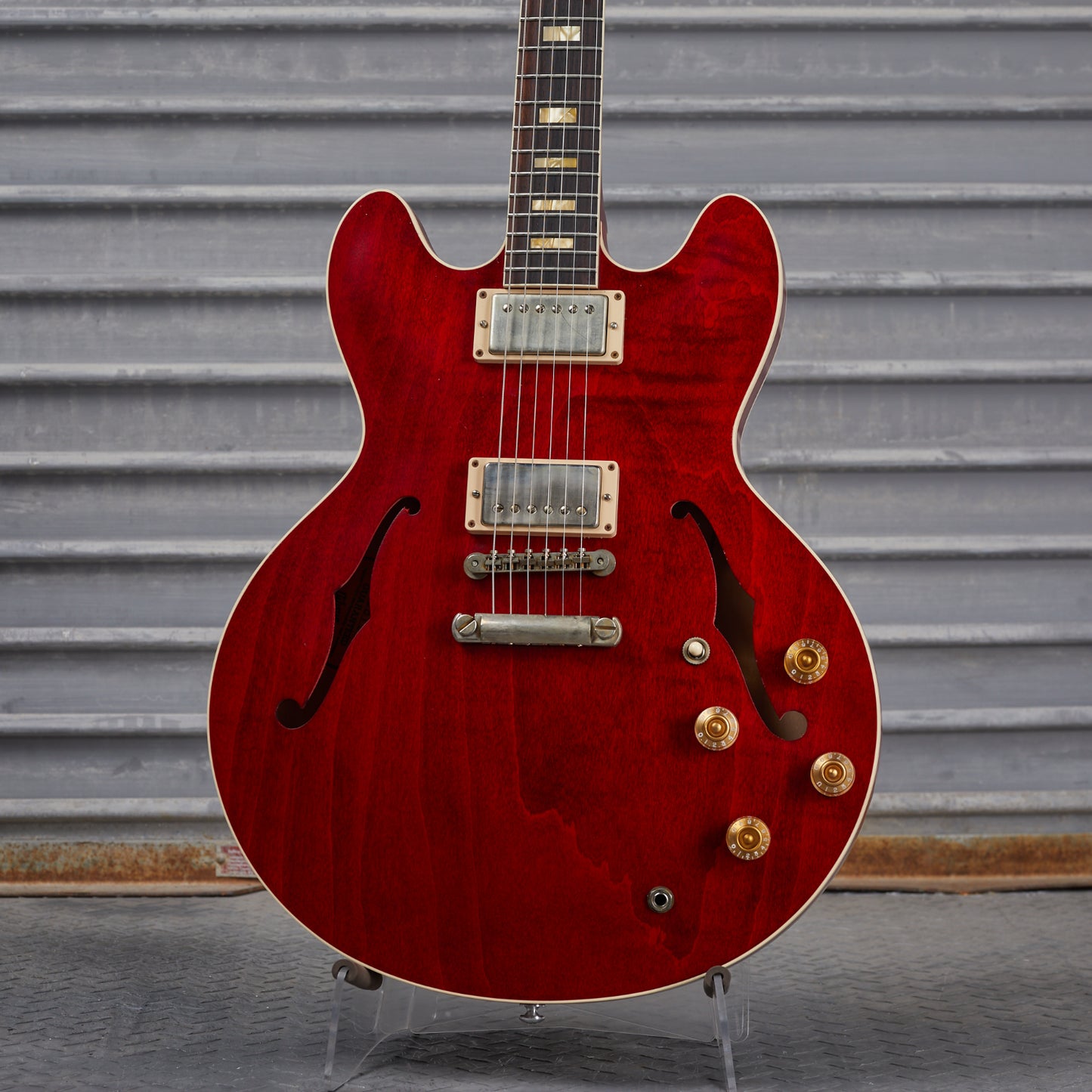 Gibson Mod™ Collection ES-335 Reissue, Sixties Cherry - Satin | Gibson Mod™ Collection Electric Guitar Gibson Mod™ Collection