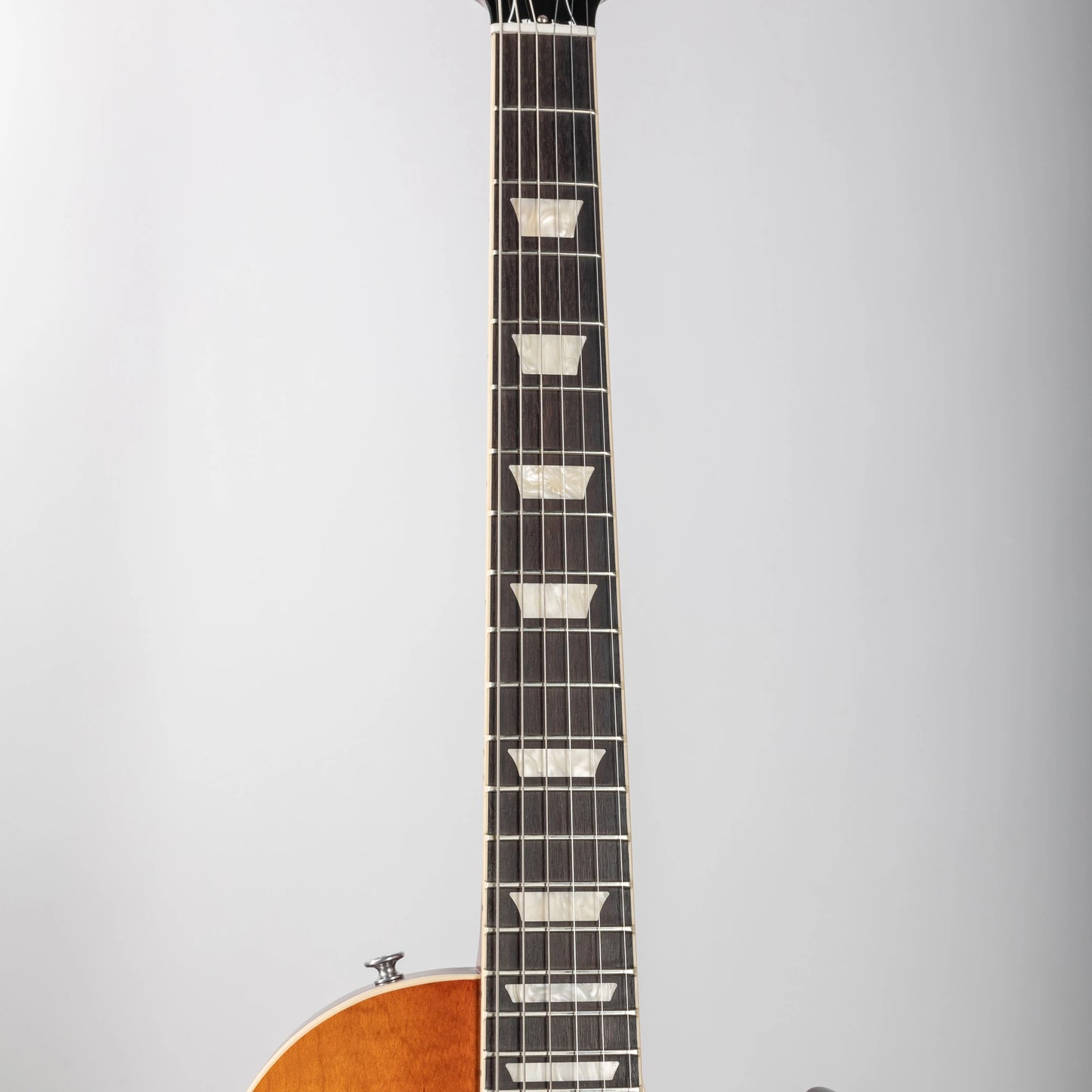 Gibson Mod™ Collection Les Paul Standard 60s, Unburst Satin Back | Gibson Mod™ Collection, Unburst with Satin Back Electric Guitar Gibson Mod™ Collection