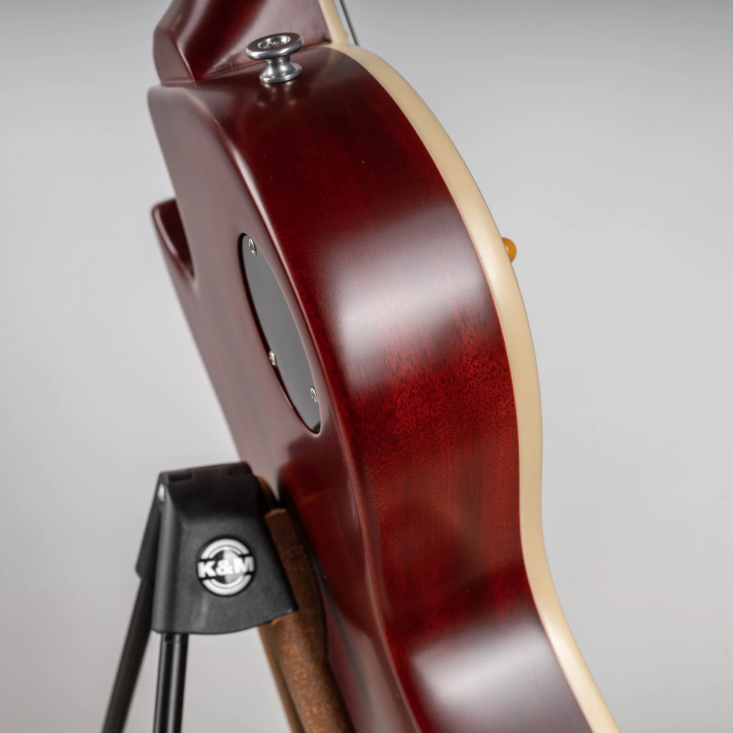 Gibson Mod™ Collection Les Paul Standard 60s, Unburst Satin Back | Gibson Mod™ Collection, Unburst with Satin Back Electric Guitar Gibson Mod™ Collection