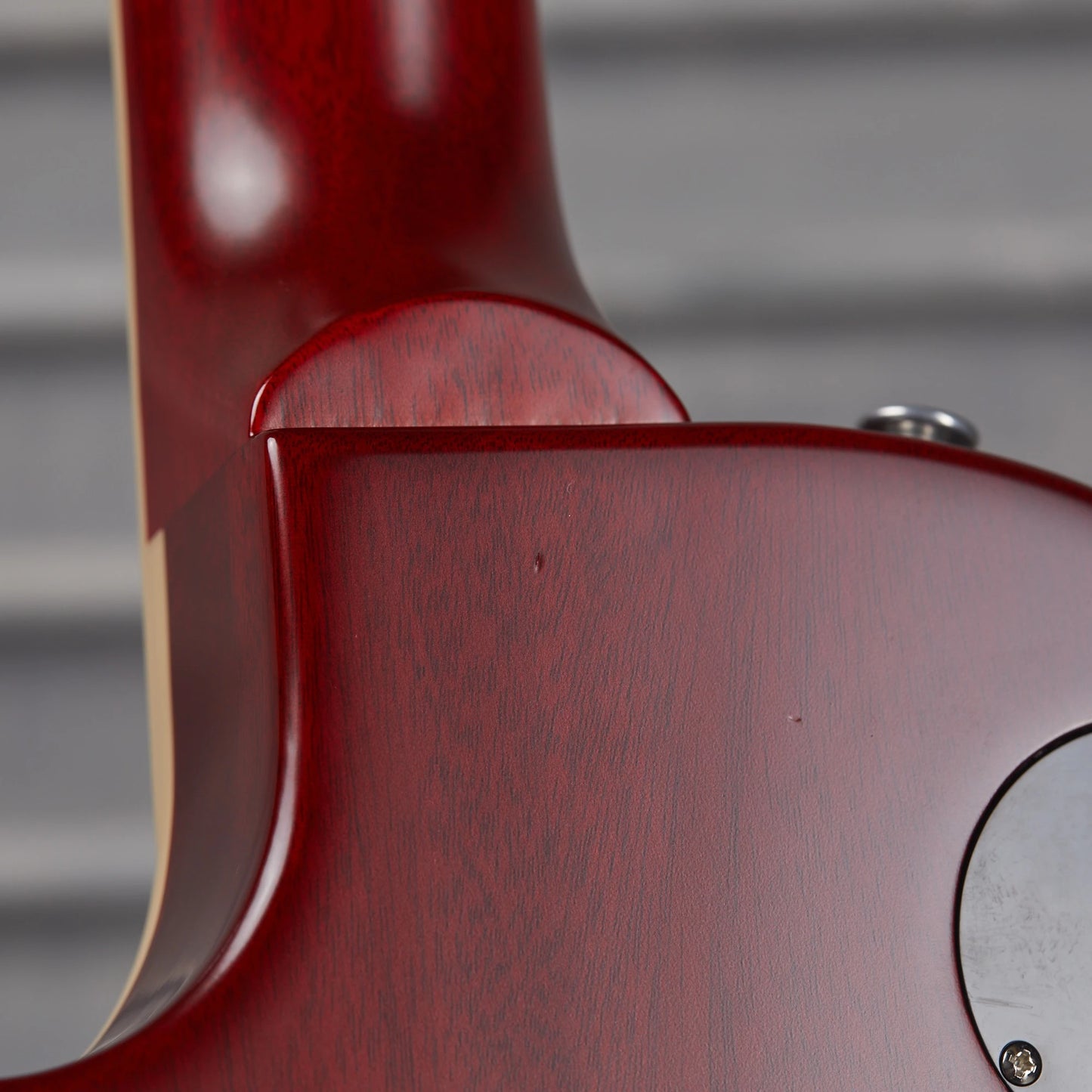 Gibson Mod™ Collection Les Paul Standard 60s, Unburst Satin Back | Gibson Mod™ Collection, Unburst with Satin Back Electric Guitar Gibson Mod™ Collection