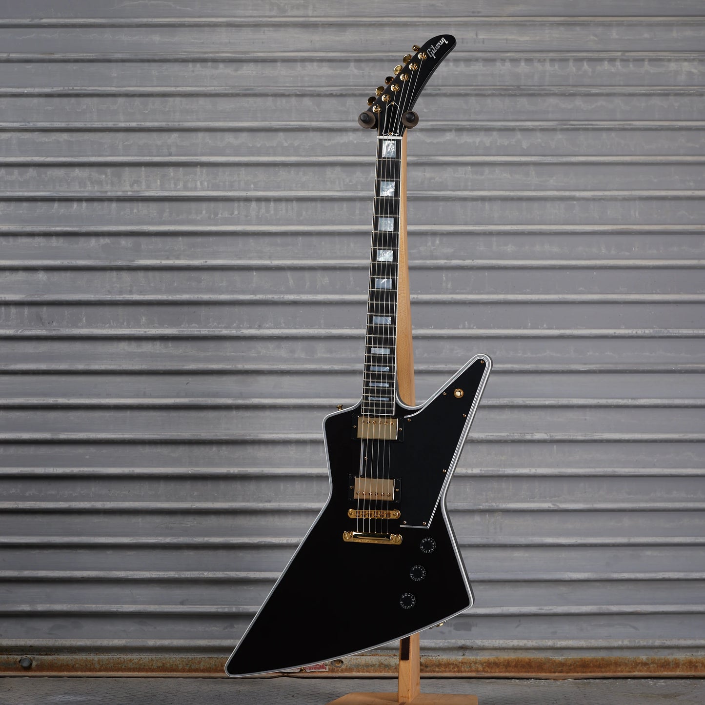 Gibson Mod™ Collection Explorer Custom, Black Cherry Satin Electric Guitar Gibson Mod™ Collection