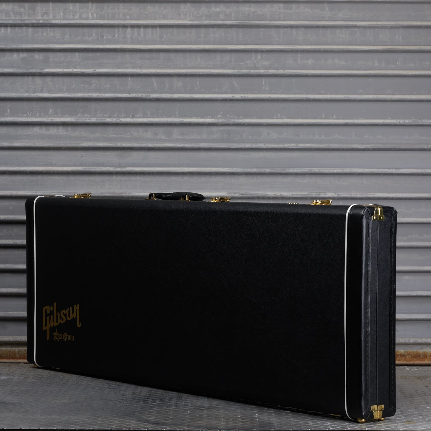 Gibson Mod™ Collection Explorer Custom, Black Cherry Satin Electric Guitar Gibson Mod™ Collection