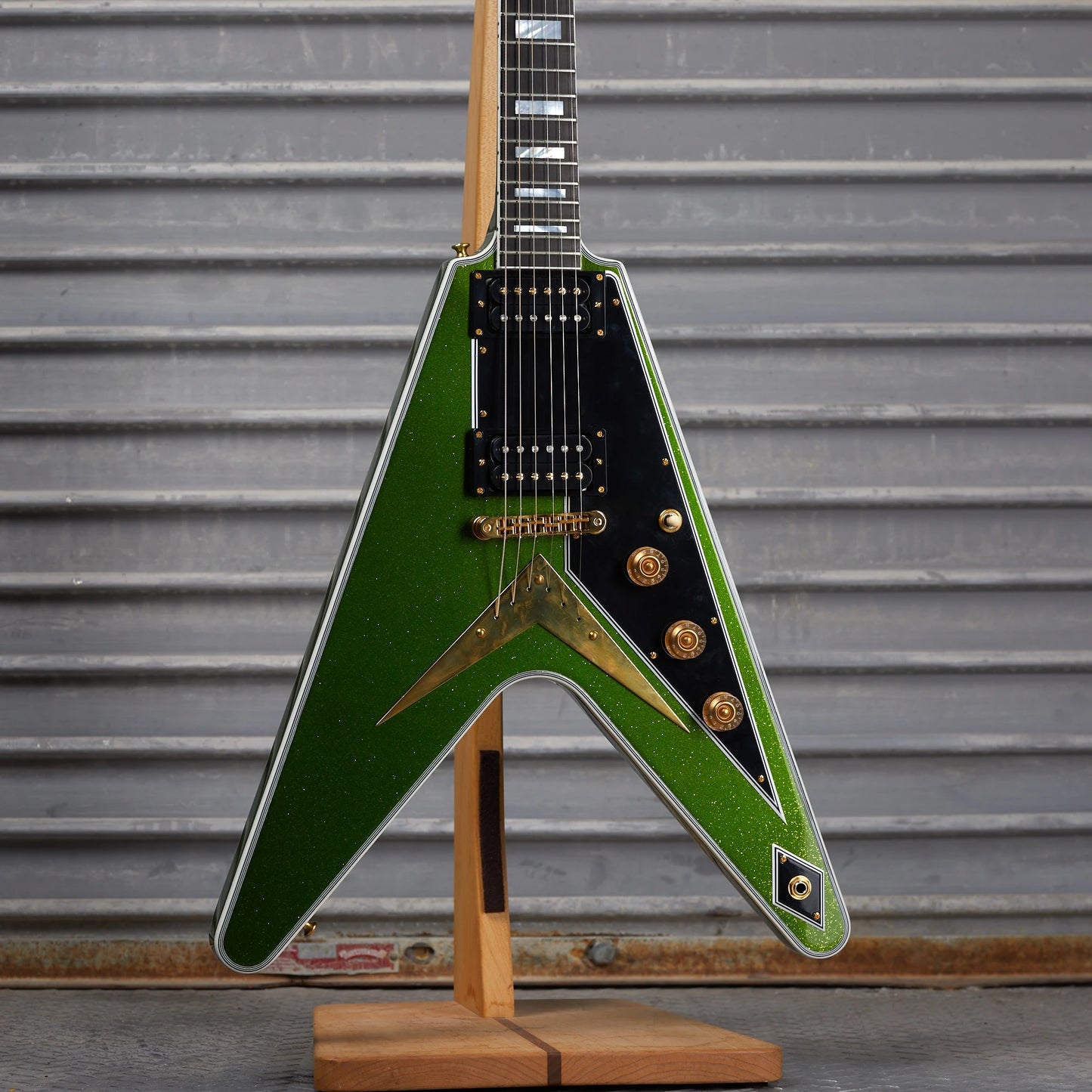 Gibson Mod™ Collection Flying V Custom, Electrum Metallic Sparkle | Gibson Mod™ Collection Electric Guitar Gibson Mod™ Collection