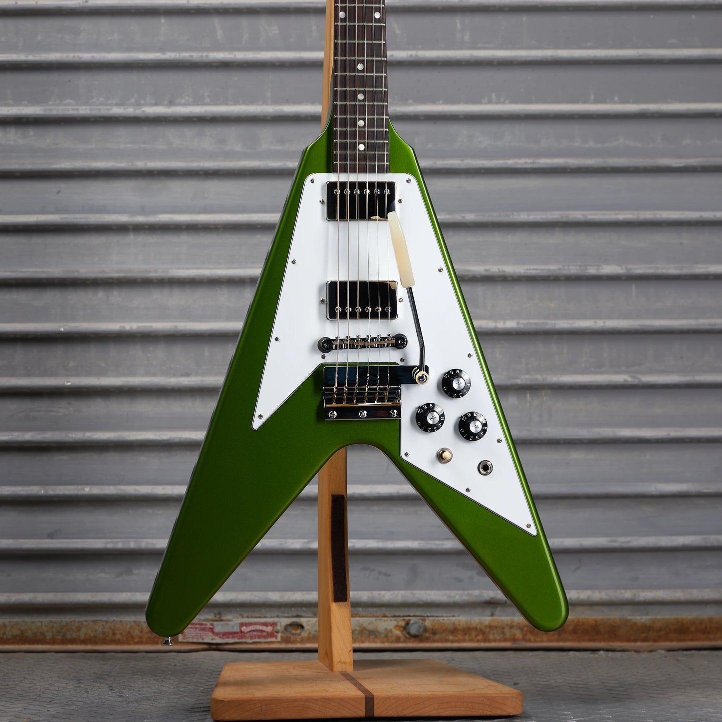 Gibson Mod™ Collection Flying V, Metallic Iguana Electric Guitar Gibson Mod™ Collection