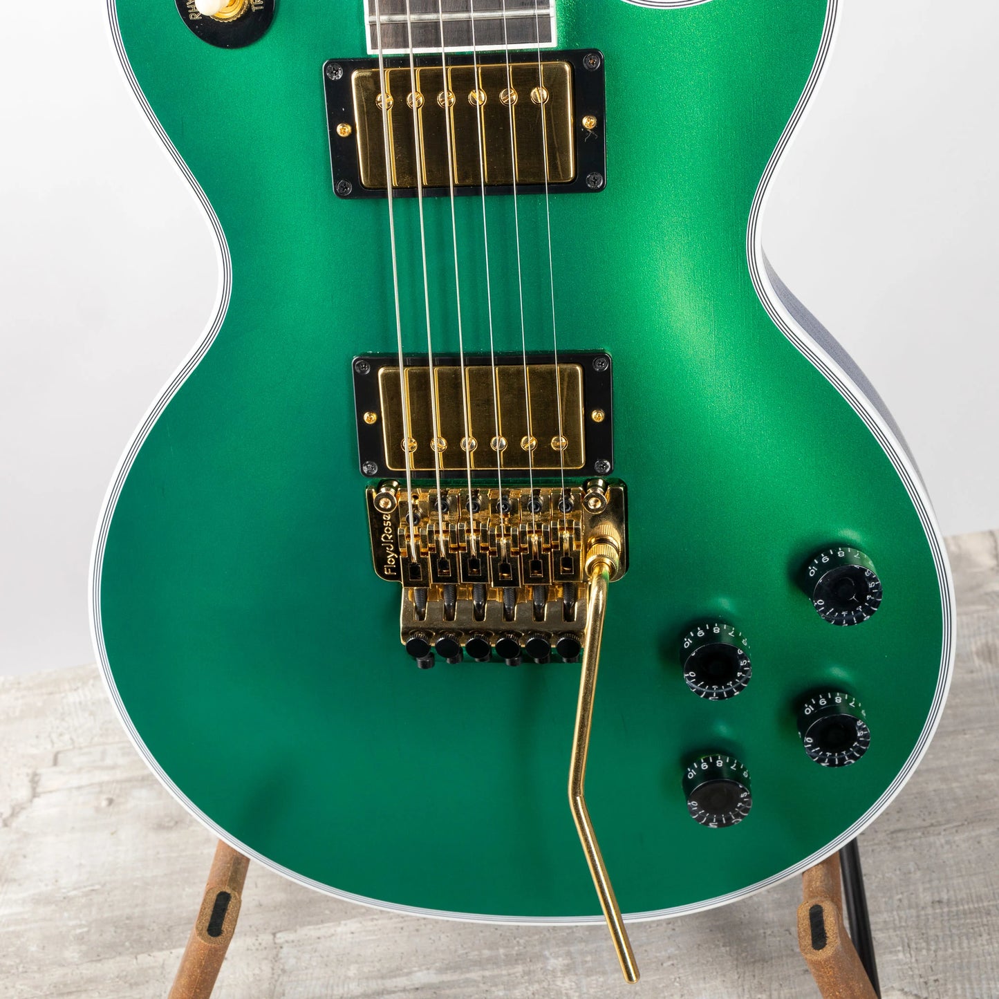 Gibson Mod™ Collection Les Paul Axcess Custom, Emerald Green Metallic Satin | Gibson Mod™ Collection Electric Guitar Gibson Mod™ Collection