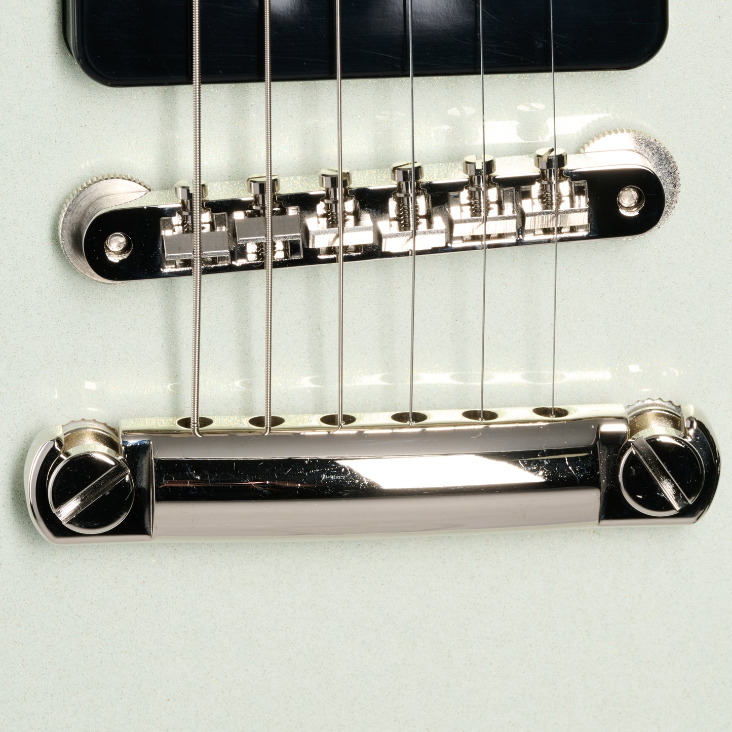 Gibson Mod™ Collection 1956 Les Paul Standard Reissue, Mountain Mist Electric Guitar Gibson Mod™ Collection