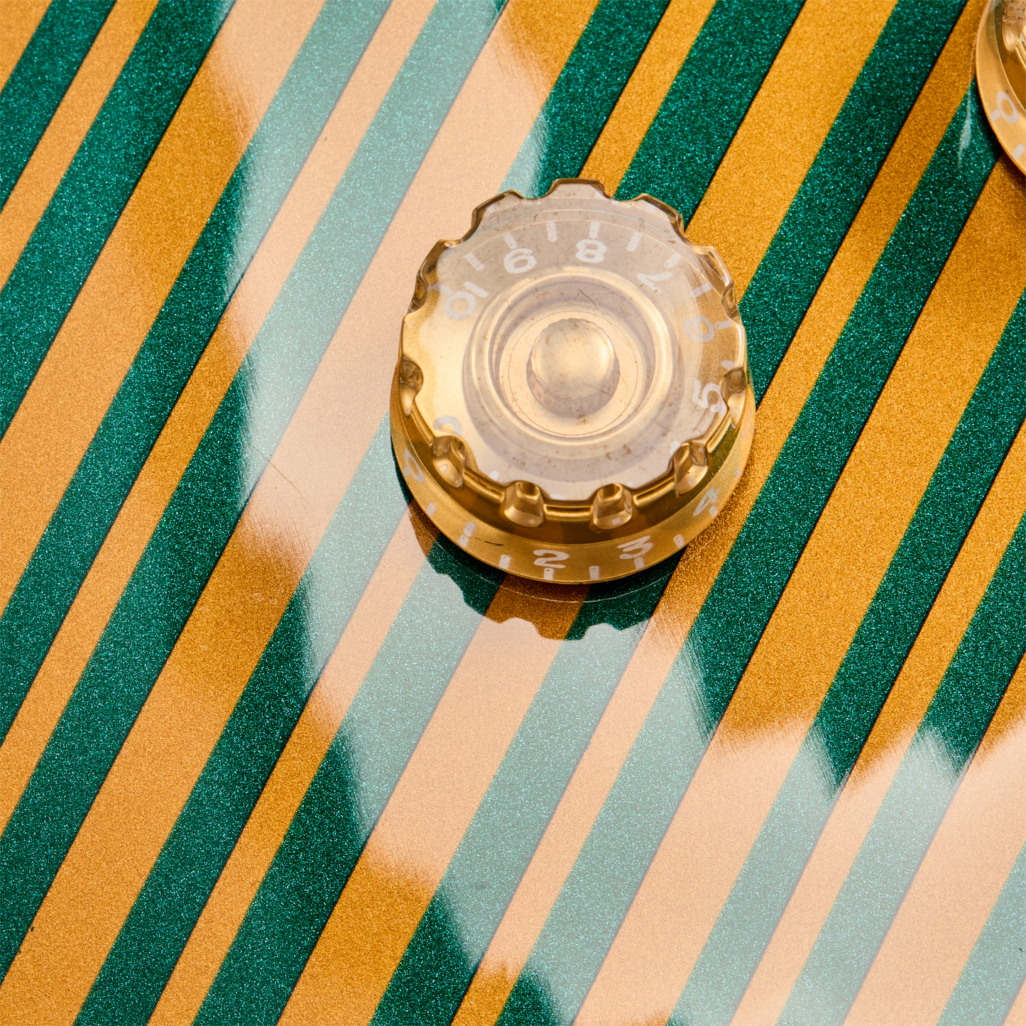 Gibson Mod™ Collection Les Paul Standard 50s, Gilded Pinstripes Electric Guitar Gibson Mod™ Collection