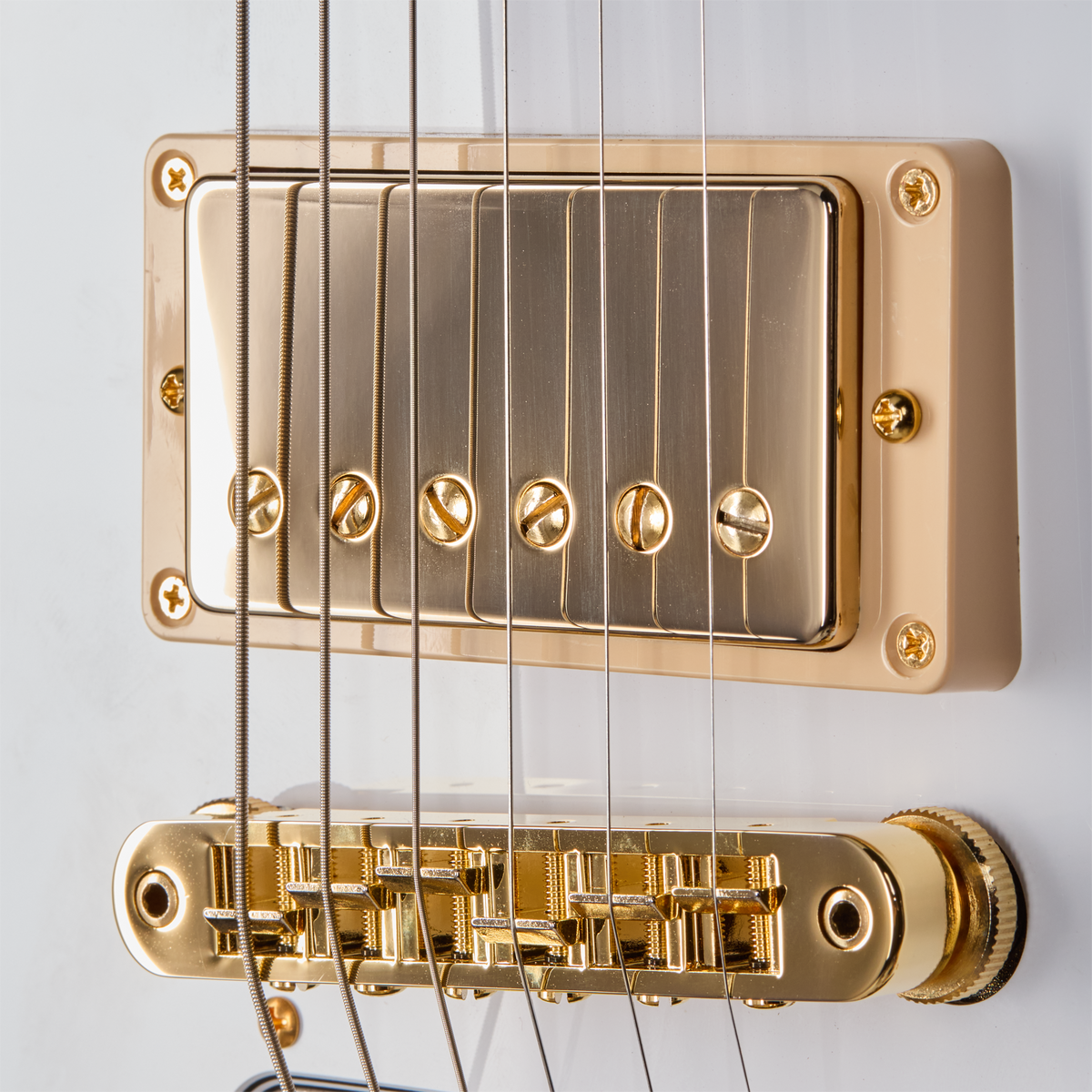 Gibson Mod™ Collection Flying V 70s, Brasstacular Electric Guitar Gibson Mod™ Collection