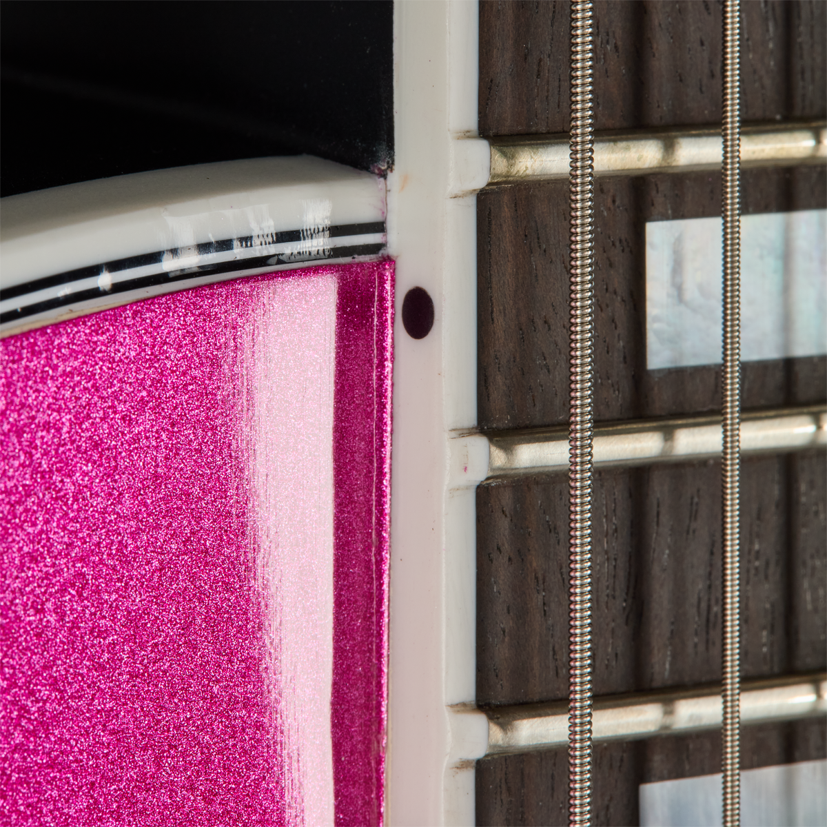 Gibson Mod™ Collection Les Paul Custom 70s, Shimmering Raspberry Cheesecake Electric Guitar Gibson Mod™ Collection